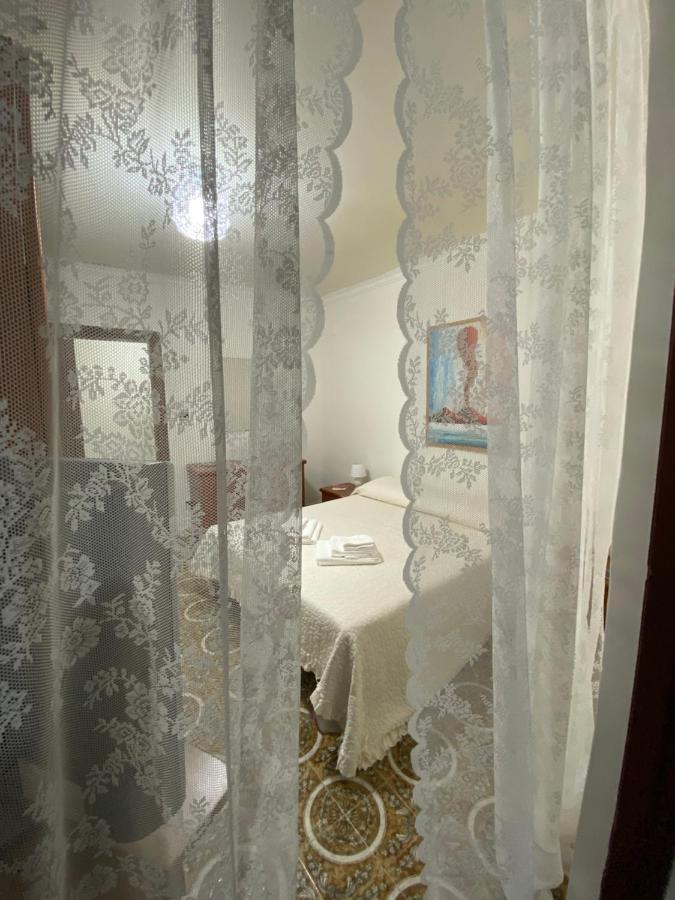 One-Bedroom Apartment,1057168102:JPEG
