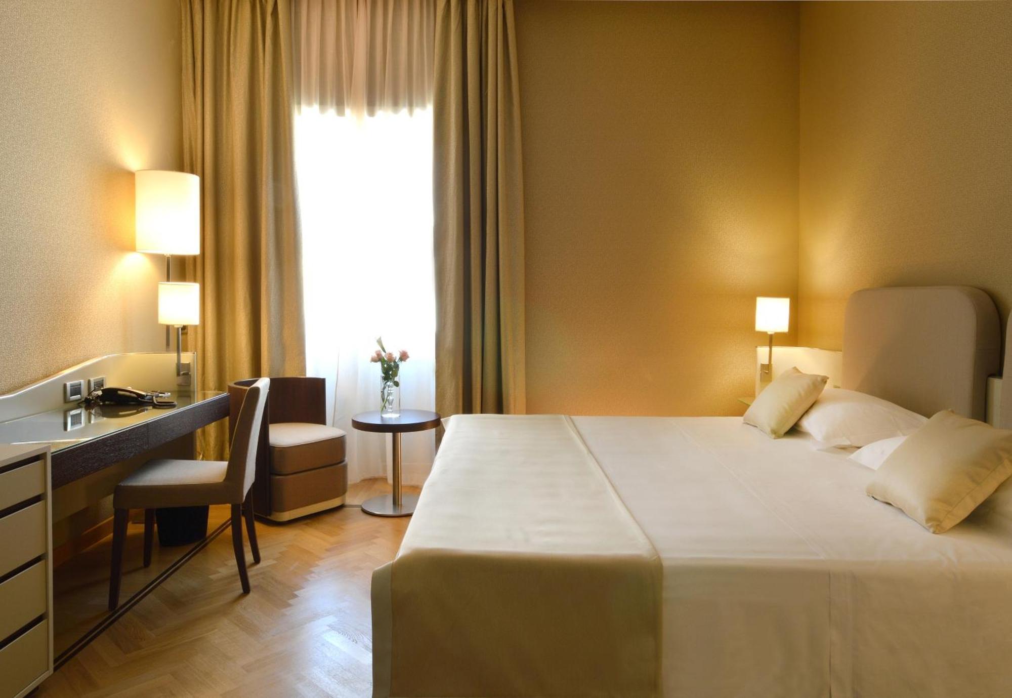 Classic Double or Twin Room,64521682:JPEG