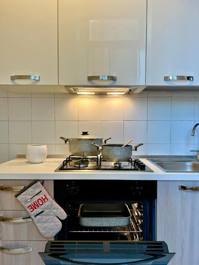 Apartment with Balcony,1315291087:JPEG