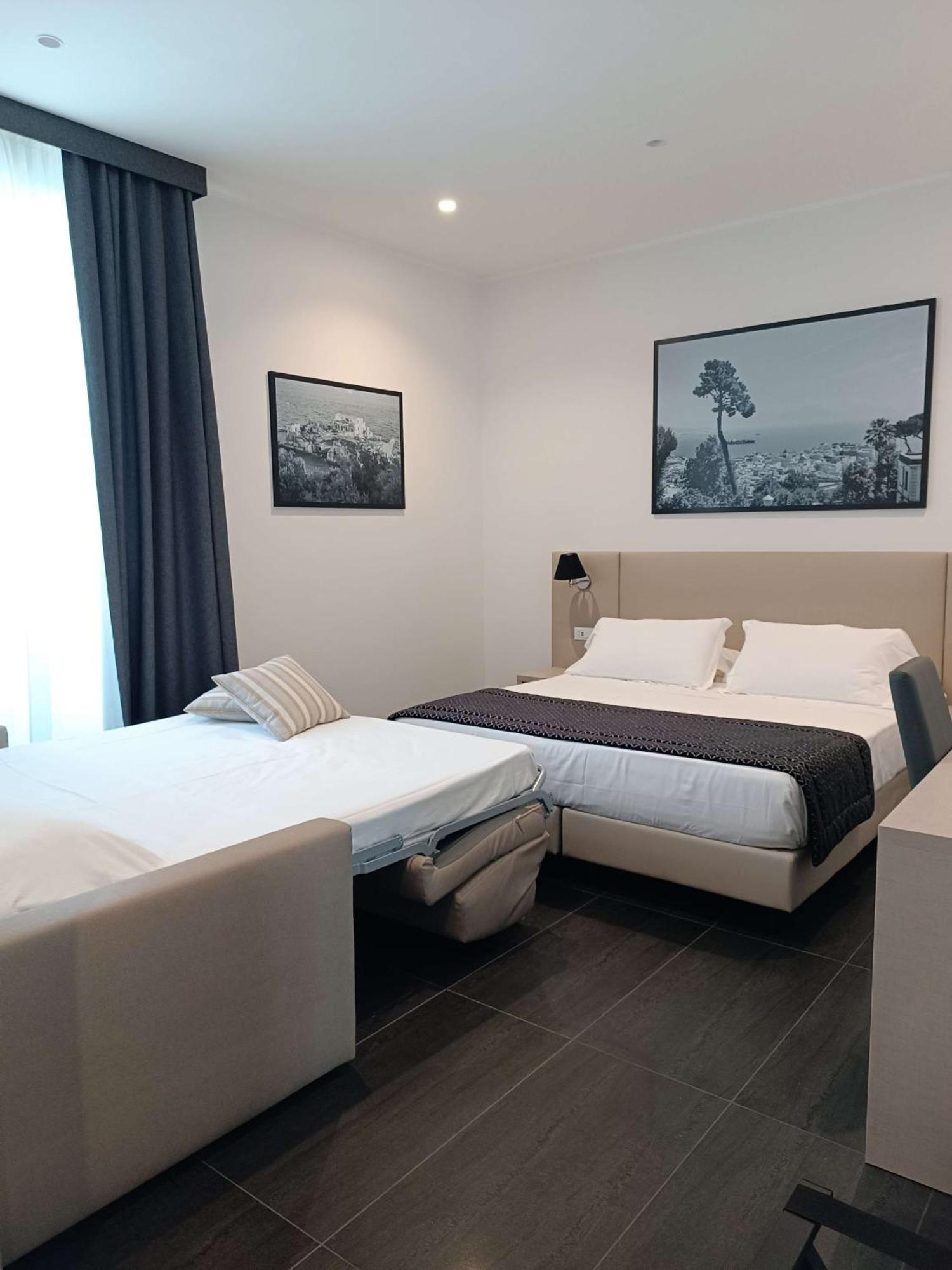 Superior King Room with Sofa Bed - Non-Smoking,1357665746:JPEG