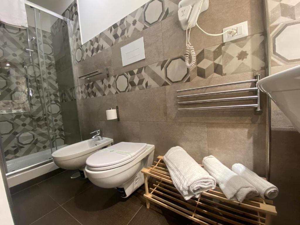 Single Room Private Bathroom