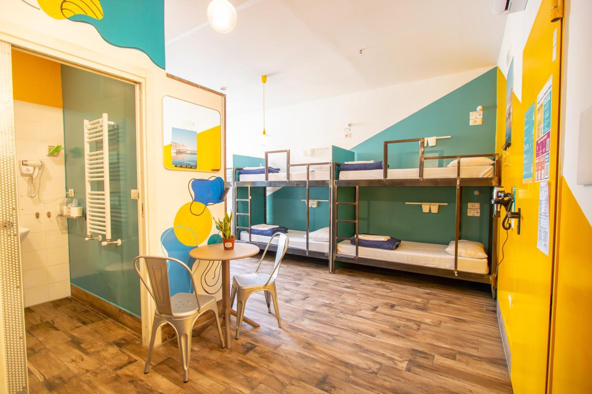 Posto Letto in Dormitorio Misto con 6 Letti