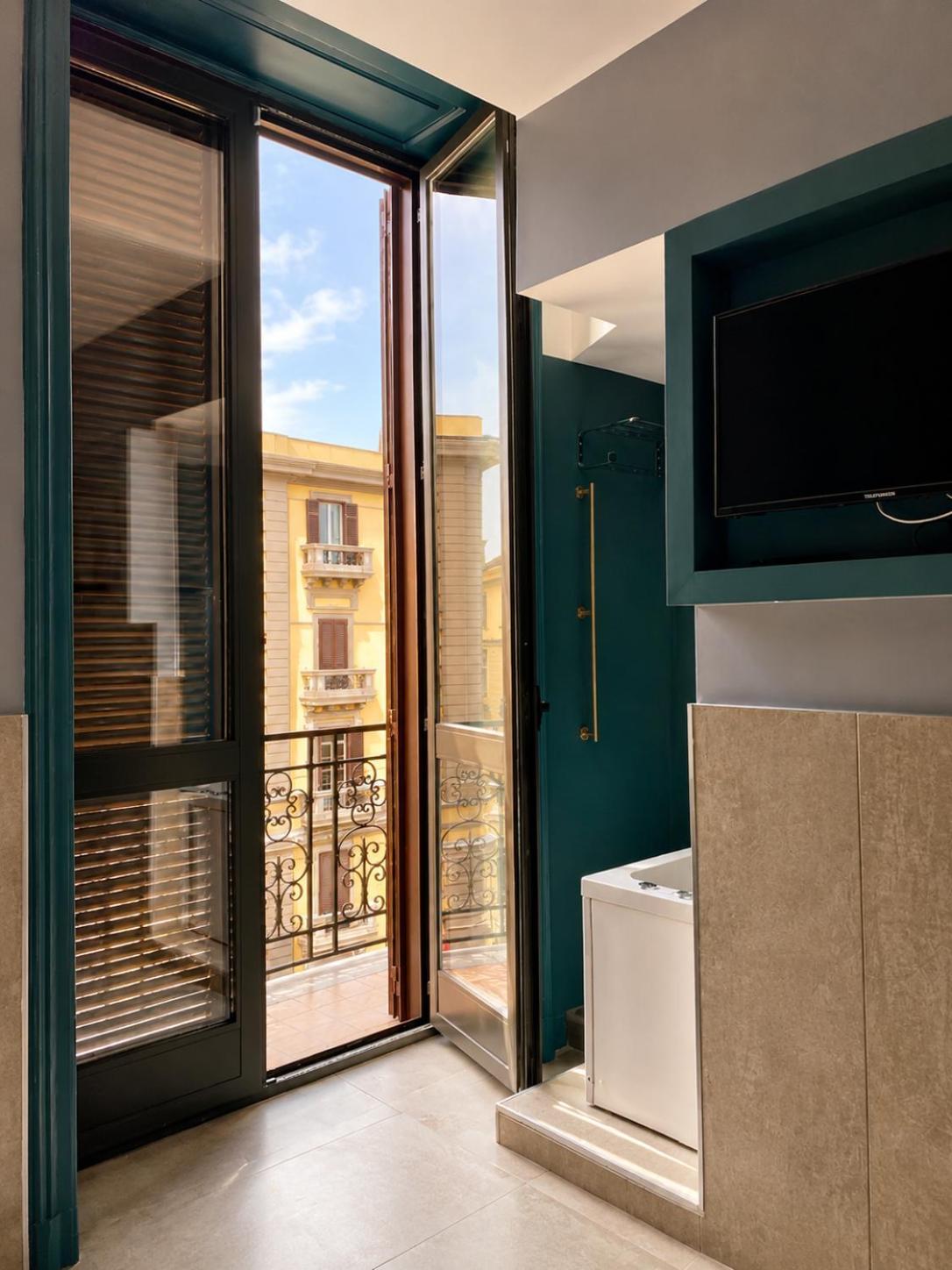 King Room Spa Bath