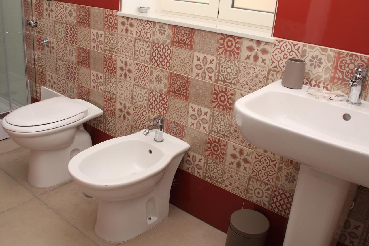 Double or Twin Room Private Bathroom