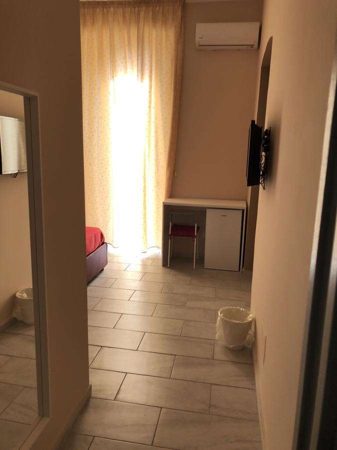 Deluxe Room,662885679:JPEG