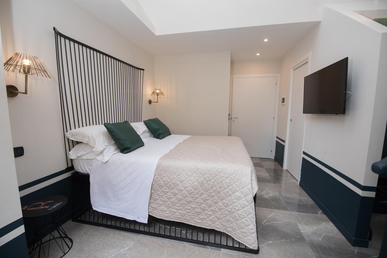 Superior Apartment,668886690:JPEG