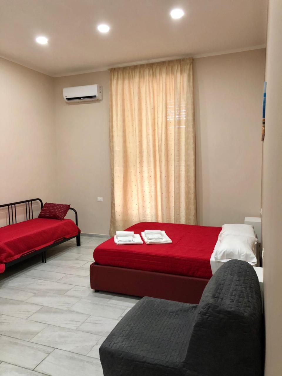 Family Room,696345090:JPEG
