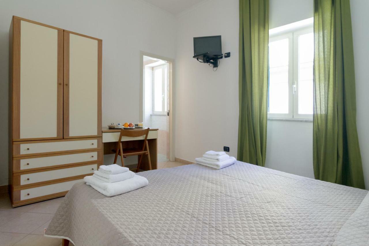 Double Room,976750948:JPEG