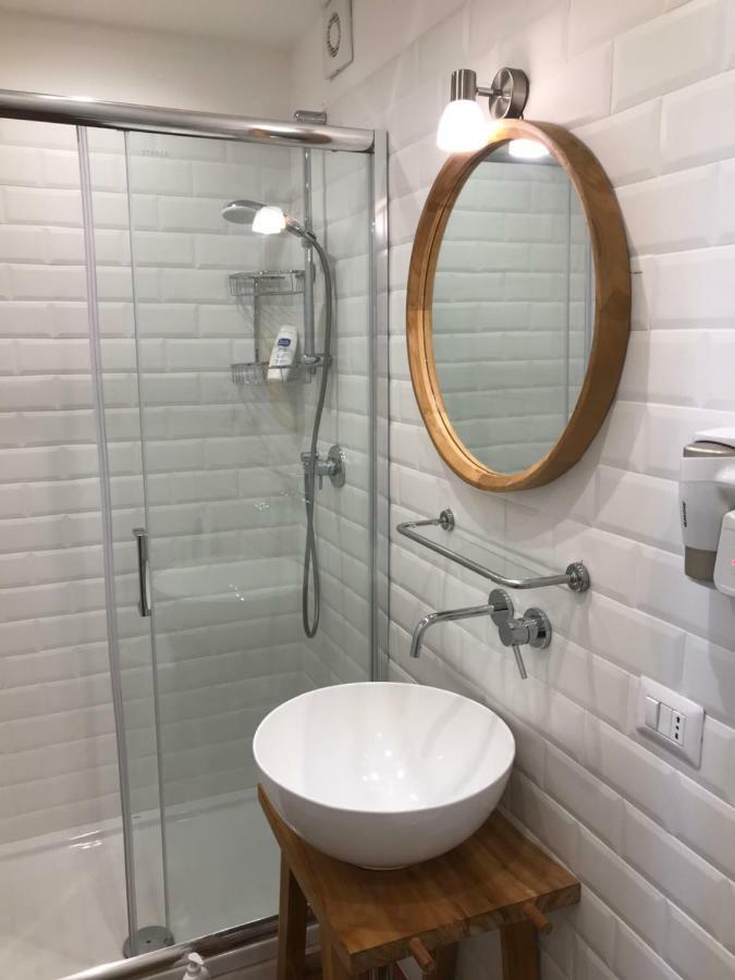 Deluxe Double Room with Balcony,819713039:JPEG