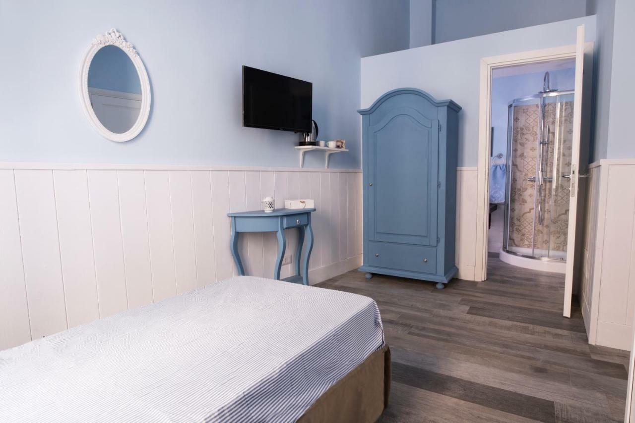 Twin Room Private Bathroom