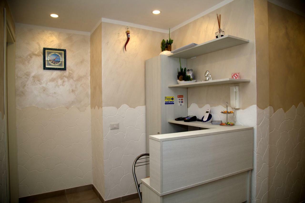 Double Room with Private Bathroom,822854696:JPEG