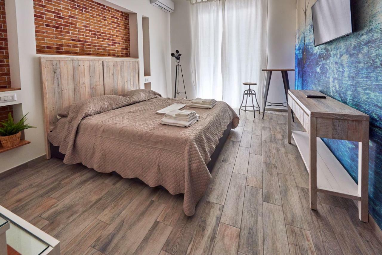 Double Room Private External Bathroom