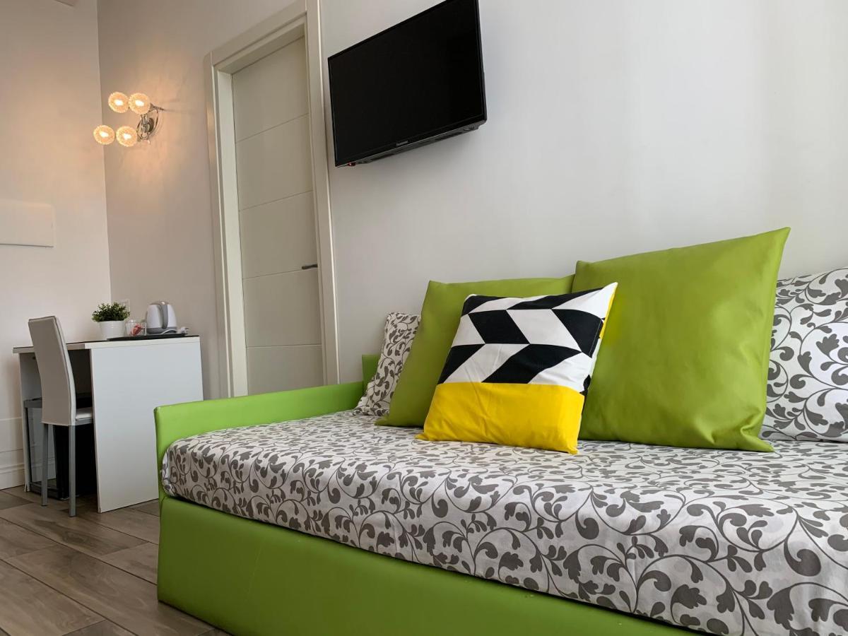 Deluxe Double Room with Balcony,999656208:JPEG