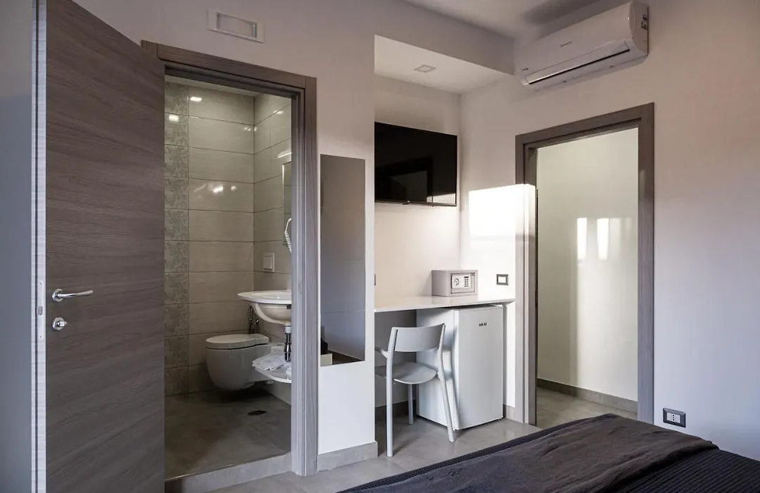 B&B Amica geniale-1