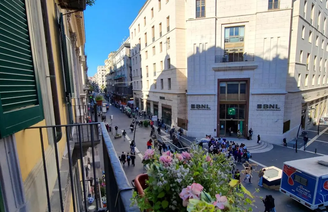Napoli Centro Suite e Spa-1