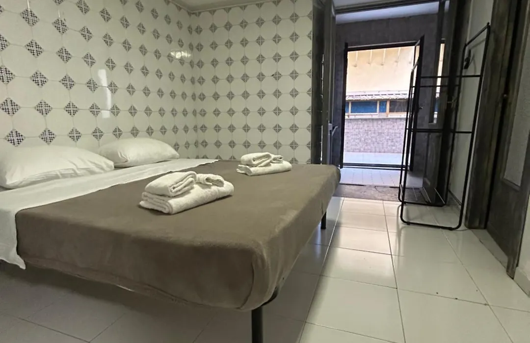 B&B Valentino Napoli-1
