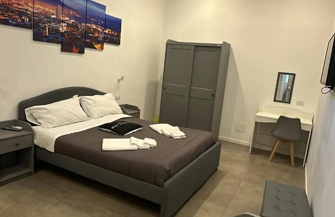 Morra'S Room-1
