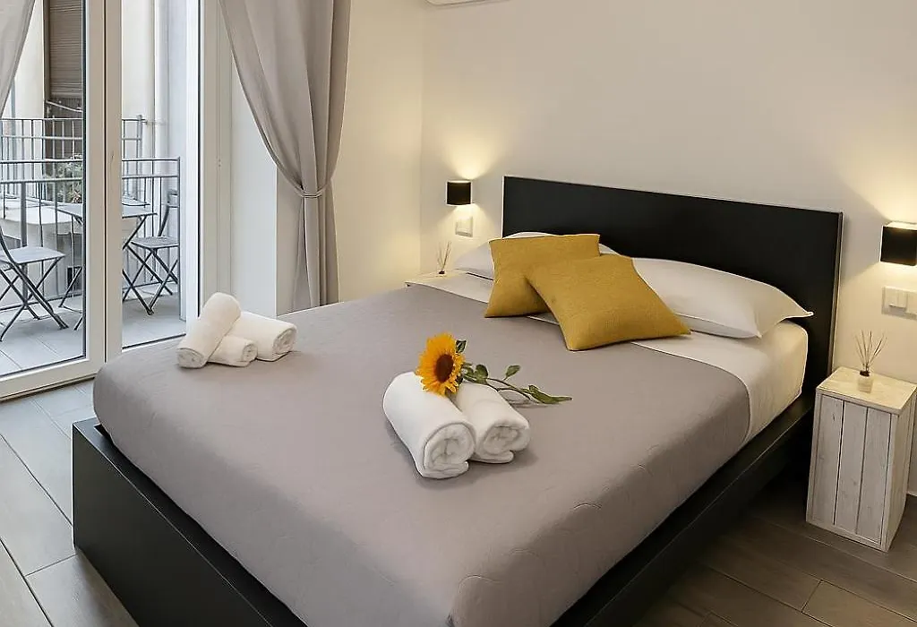 Napoli Vibes Rooms-1