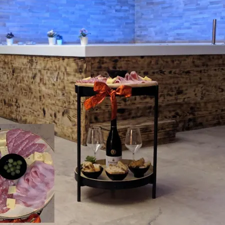 Royalty Rooms & Spa-3