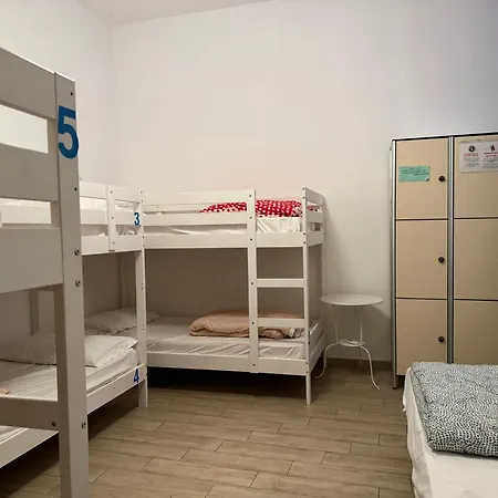 Hostel Mancini Naples-3