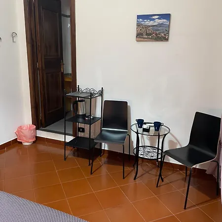 Dante Rooms-3