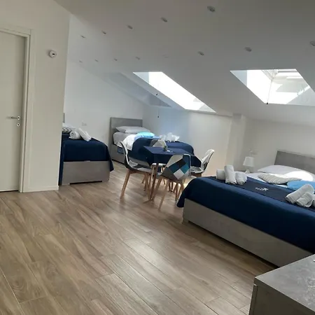Giuly Suites & Rooms-2
