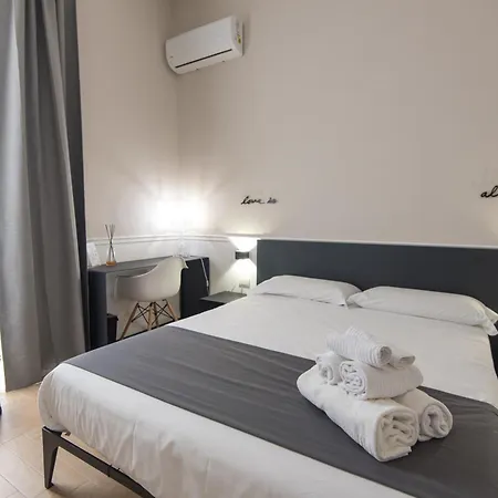 Five Boutique Rooms-3