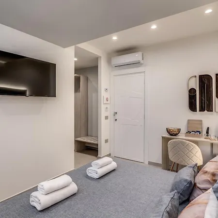 Welcome Inn Napoli Rooms, Private Bathrooms-3