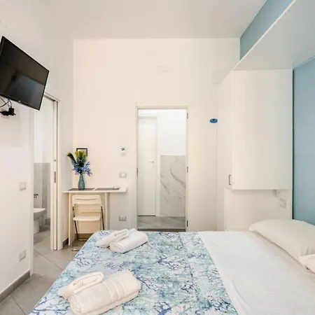 Duomo 34 Guest Room-3