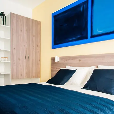 Demi Rooms-2