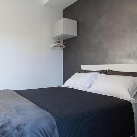 B&B Amica geniale-3